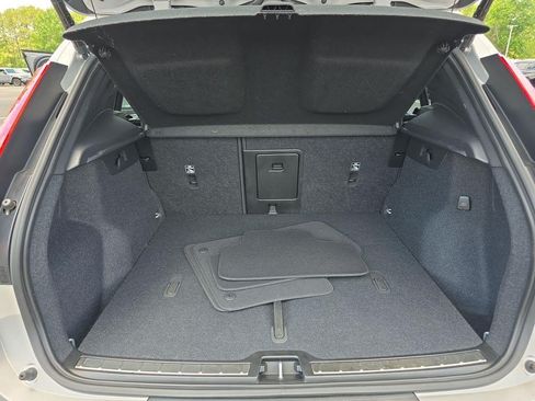 Used 2023 Volvo XC40 B5 Plus w/ Driver Assist Package AWD/4WD image 30