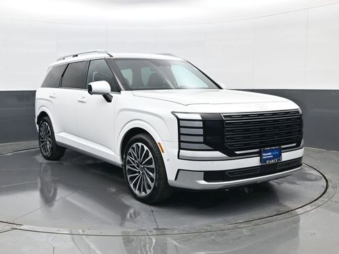 Used 2026 Hyundai Palisade Calligraphy image 3
