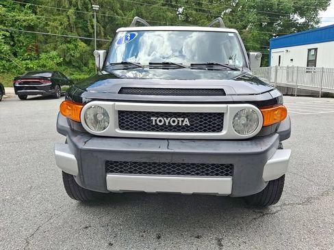 Used 2013 Toyota FJ Cruiser 4WD w/ Upgrade Pkg image 4