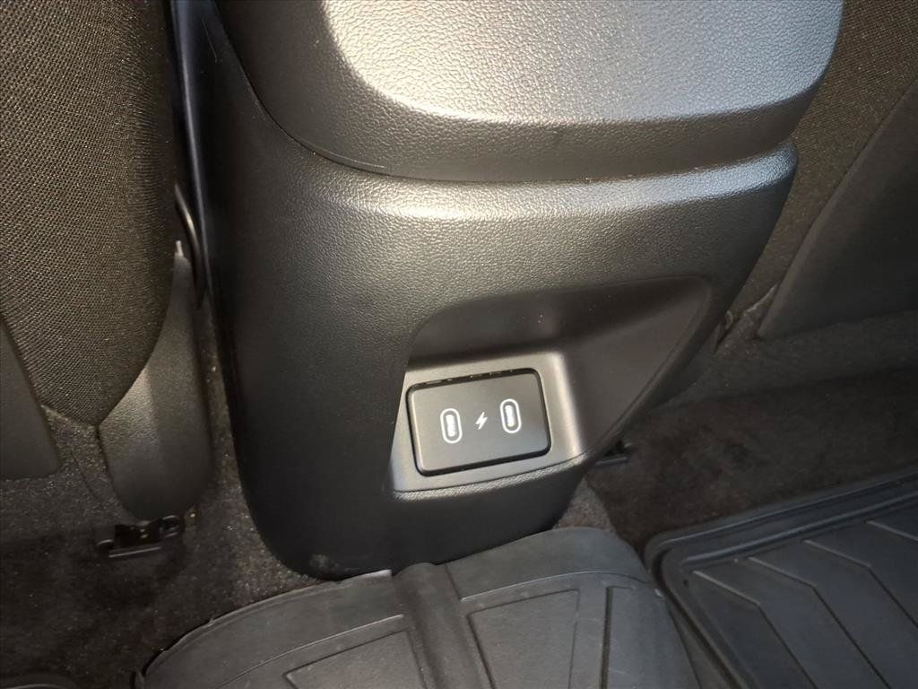 Used 2026 Hyundai Elantra SE FWD image 15