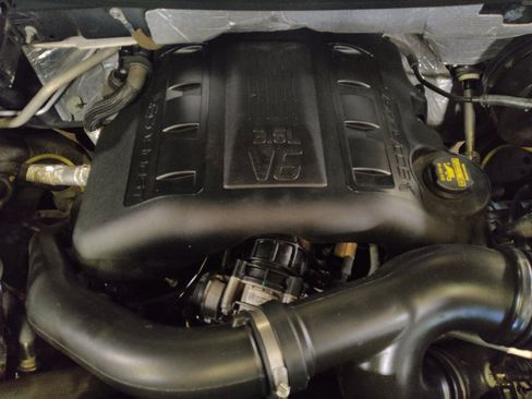 Used 2013 Ford F150 Lariat w/ Luxury Equipment Group image 30