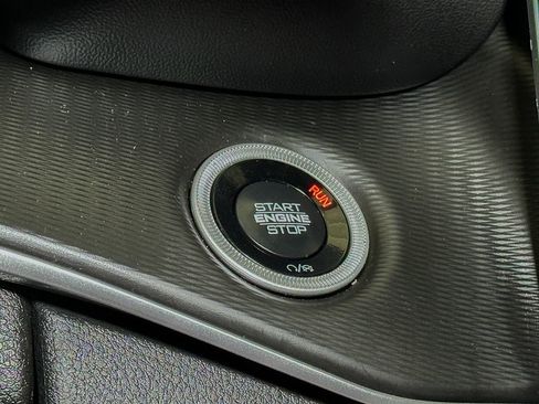 Used 2025 Jeep Grand Cherokee Altitude AWD/4WD image 36