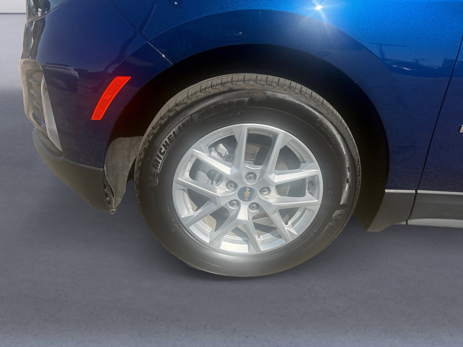 Used 2023 Chevrolet Equinox LT FWD image 14
