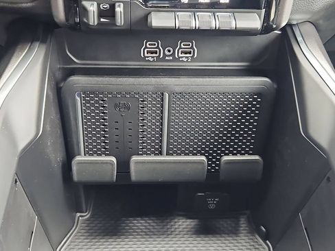 New 2026 RAM 1500 4x4 Crew Cab image 26
