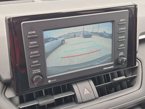 Used 2021 Toyota RAV4 XLE FWD image 19