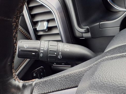 Used 2019 Ford Expedition Max Platinum image 16