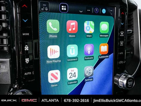 Used 2022 RAM 1500 Laramie AWD/4WD image 14