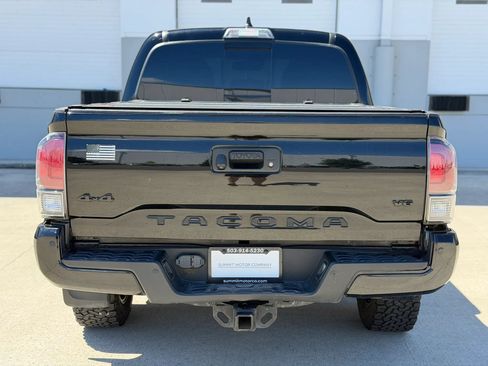 Used 2021 Toyota Tacoma Limited w/ Nightshade Package AWD/4WD image 5