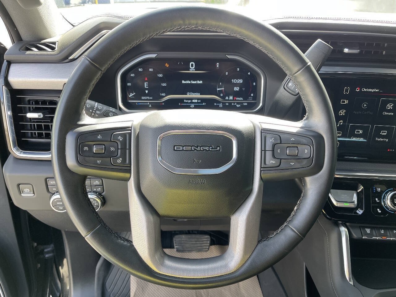 Used 2024 GMC Sierra 3500 Denali w/ Technology Package AWD/4WD image 19