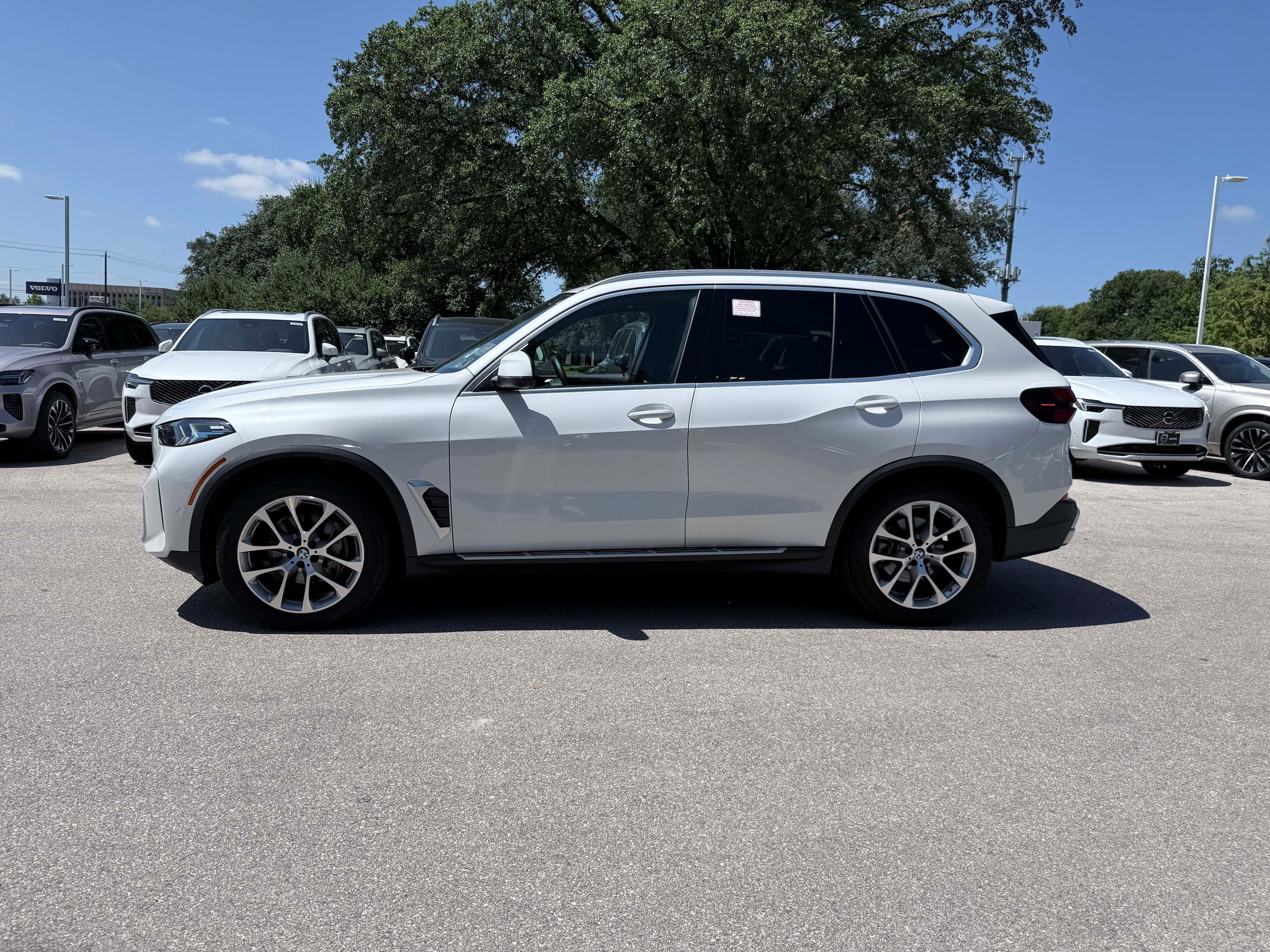Used 2026 BMW X5 xDrive40i AWD/4WD image 3
