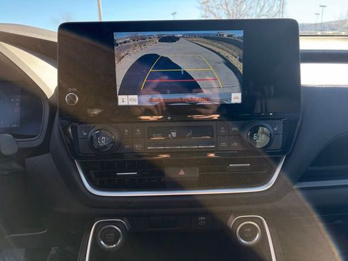 Used 2025 Toyota Grand Highlander AWD image 30