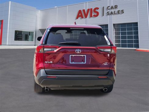 Used 2025 Toyota RAV4 LE image 5