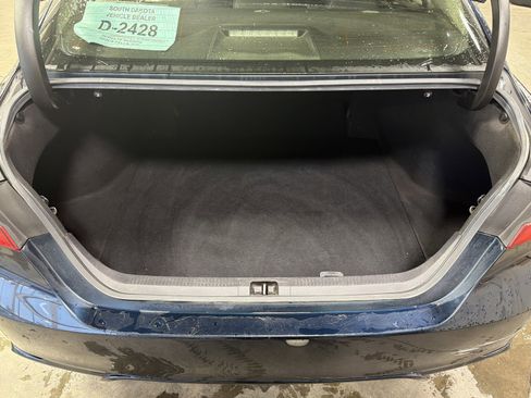 Used 2018 Toyota Camry SE image 18