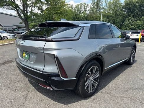 Used 2024 Cadillac Lyriq Luxury w/ LPO, Floor Liner Package AWD/4WD image 19