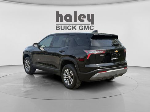 Used 2025 Chevrolet Equinox LT image 3