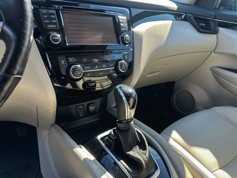 Used 2017 Nissan Rogue Sport SL w/ SL Premium Package image 15