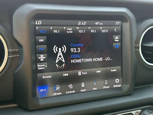 Certified 2023 Jeep Wrangler Sahara w/ Cold Weather Group image 17