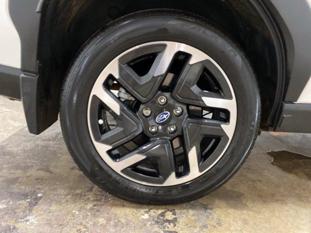Used 2025 Subaru Forester Premium AWD/4WD image 30