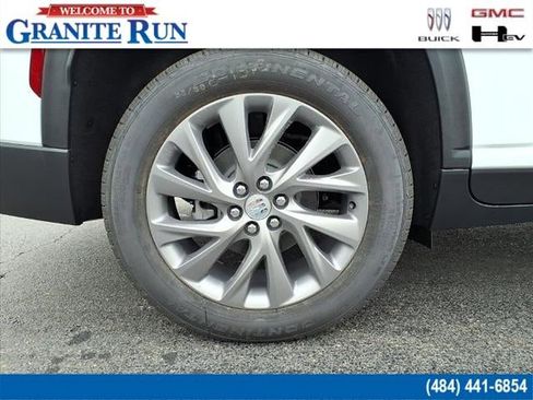 New 2026 Buick Enclave Preferred w/ Power Package image 5