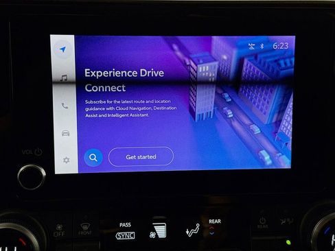 Certified 2023 Toyota Highlander FWD image 15