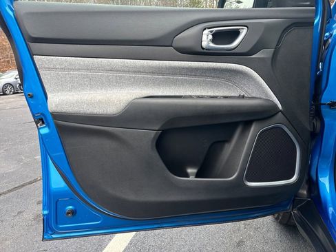 Used 2024 Jeep Compass Latitude image 18