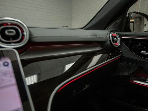 Used 2023 Mercedes-Benz C 300 Sedan image 23