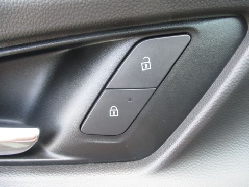Used 2025 Chevrolet Equinox LT w/ Midnight Edition AWD/4WD image 34