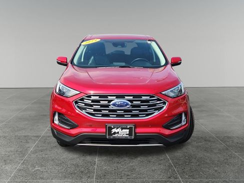 Used 2024 Ford Edge Titanium image 2