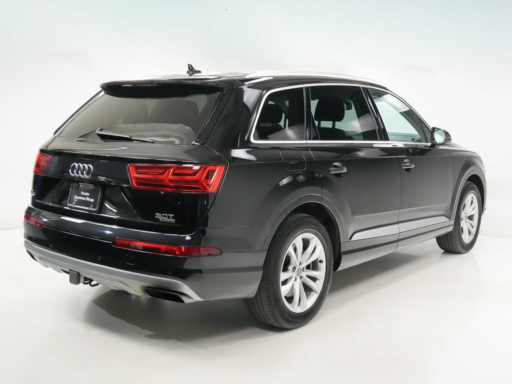 Used 2017 Audi Q7 3.0T Premium Plus w/ Premium Plus Package AWD/4WD image 12