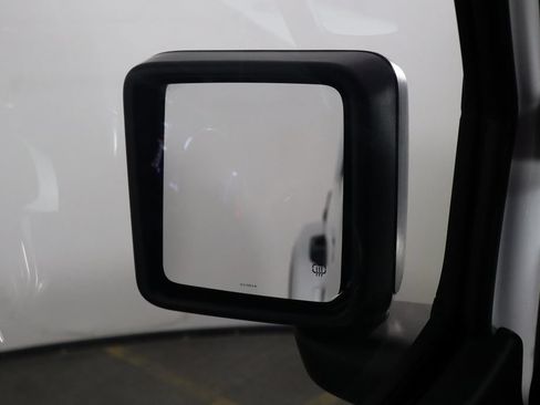 Used 2018 Jeep Wrangler Unlimited Sahara AWD/4WD image 41