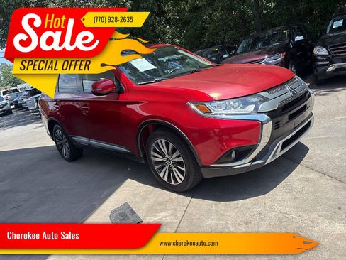 Used 2020 Mitsubishi Outlander SE FWD image 1