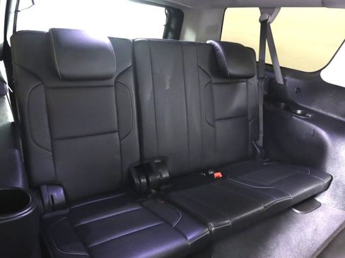 Used 2020 Chevrolet Suburban Premier AWD/4WD image 43