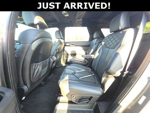 Used 2022 Hyundai Palisade Calligraphy image 10
