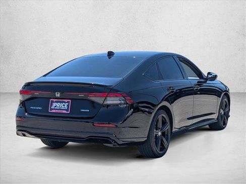 Used 2025 Honda Accord Sport image 5