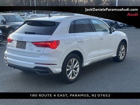 Used 2023 Audi Q3 2.0T Premium w/ Convenience Package image 2