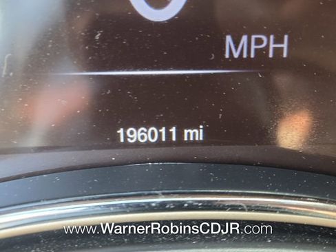 Used 2015 Jeep Grand Cherokee Laredo image 28