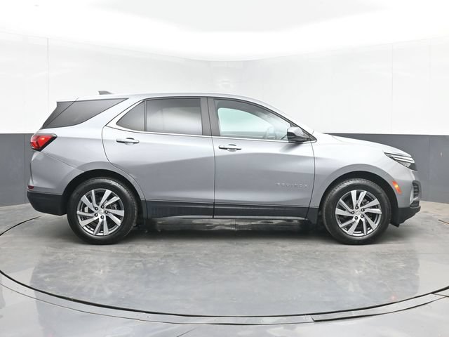 Used 2024 Chevrolet Equinox LT AWD/4WD image 3