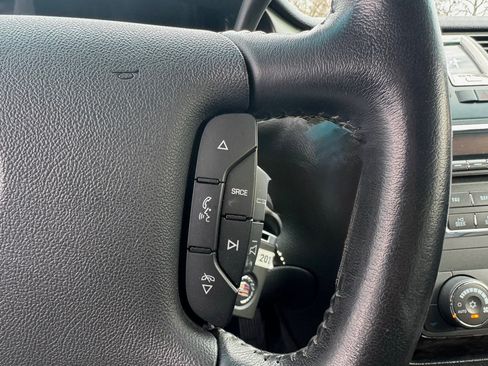 Used 2011 Cadillac DTS Limousine image 33