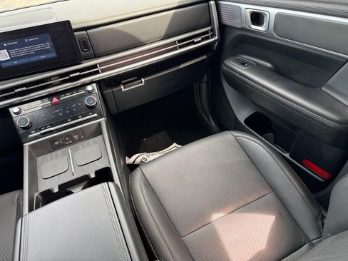 Used 2025 Hyundai Santa Fe SEL FWD image 17