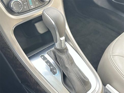 Used 2013 Buick Verano Base image 32