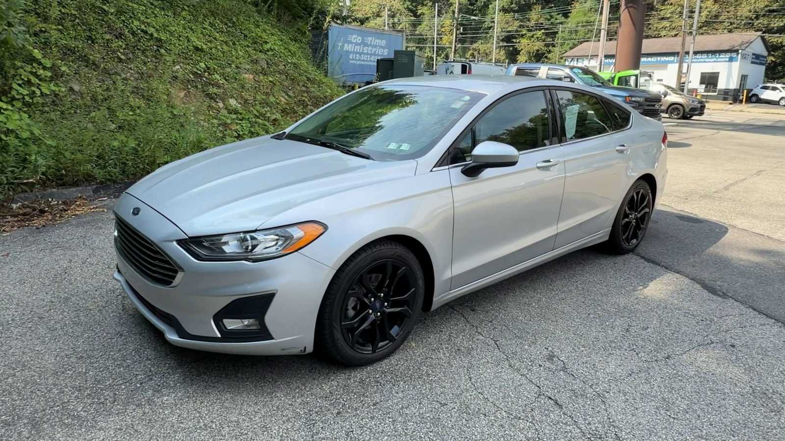 Used 2019 Ford Fusion SE w/ Equipment Group 151A FWD image 4