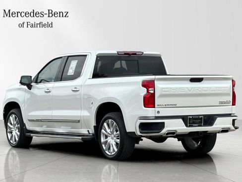 Used 2025 Chevrolet Silverado 1500 High Country AWD/4WD image 6