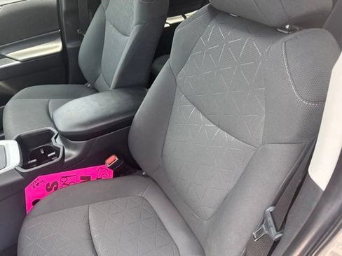 Used 2024 Toyota RAV4 XLE AWD/4WD image 24