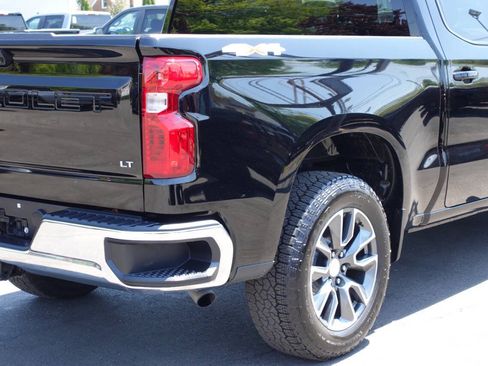 Used 2023 Chevrolet Silverado 1500 LT AWD/4WD image 11