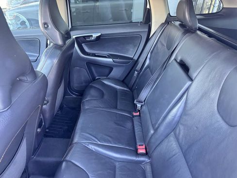 Used 2010 Volvo XC60 T6 AWD/4WD image 30