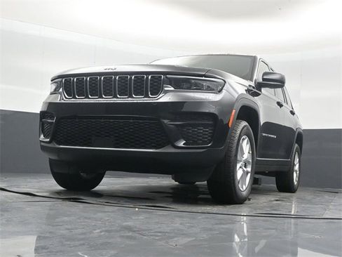 New 2025 Jeep Grand Cherokee Laredo image 43