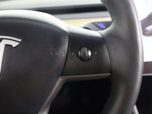 Used 2020 Tesla Model Y Long Range image 35