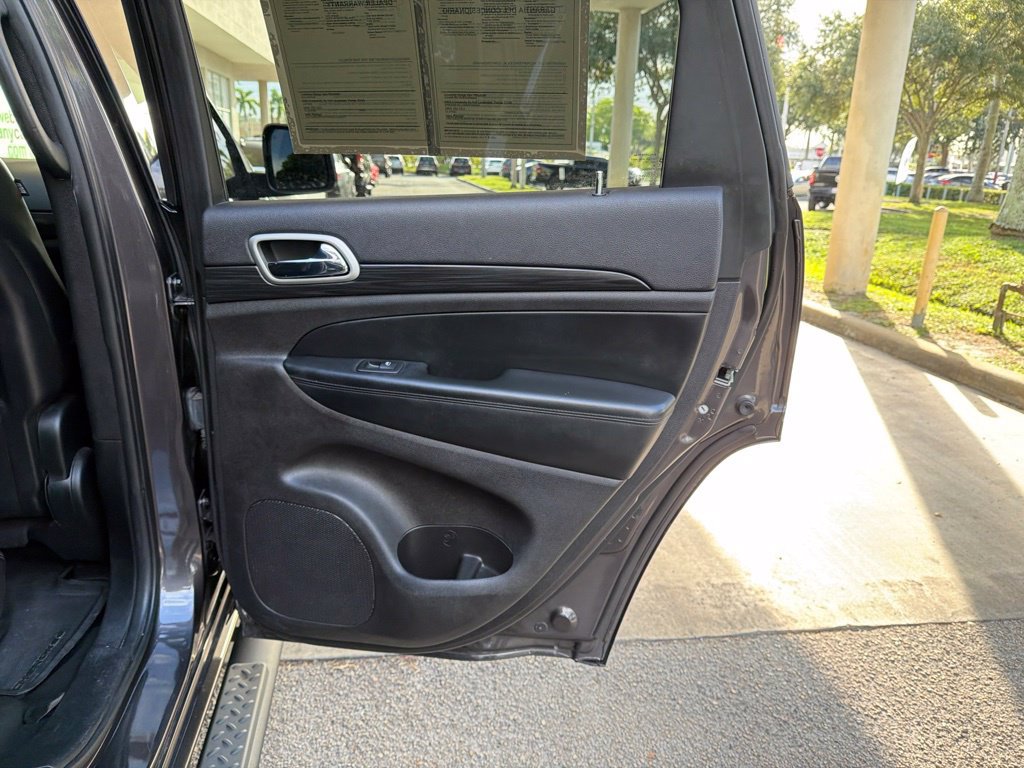 Used 2021 Jeep Grand Cherokee Laredo X RWD image 30