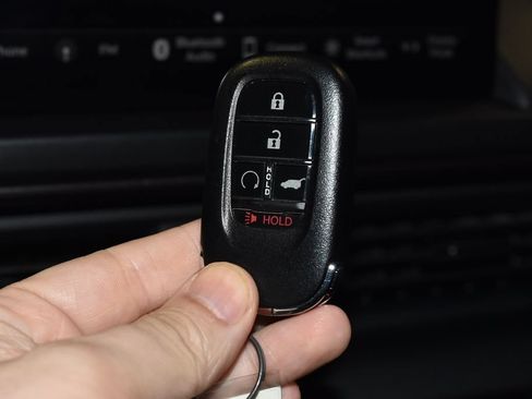 Used 2025 Honda Pilot TrailSport image 20