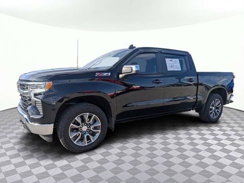 Used 2025 Chevrolet Silverado 1500 LT AWD/4WD image 8